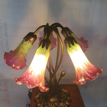 Load image into Gallery viewer, Lamp 5 Lily Table Lamp