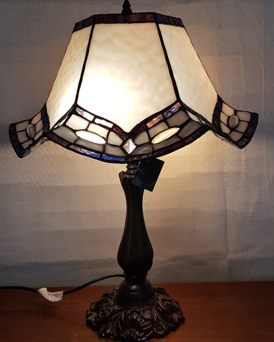 Leadlight Style Brighton Table Lamp - Beths Emporium