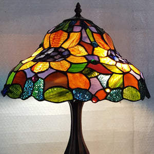 Leadlight Style Sunflowers Table Lamp - Beths Emporium