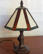 Load image into Gallery viewer, Leadlight Style Small Hexagonal Lamp - Beths Emporium