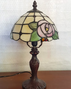Leadlight Style Small Pia Table Lamp - Beths Emporium