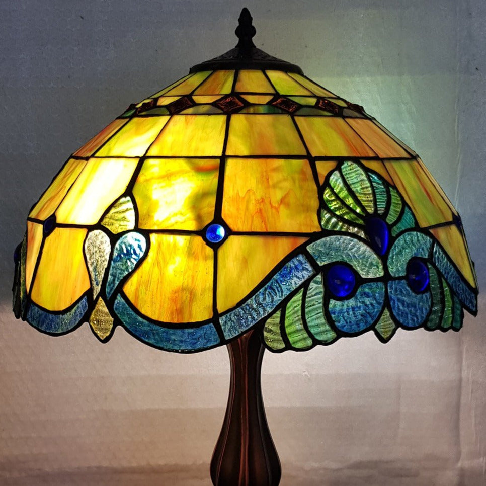 Leadlight Style Venora Table Lamp - Beths Emporium